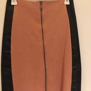 Forever21 skirt w/zipper up front